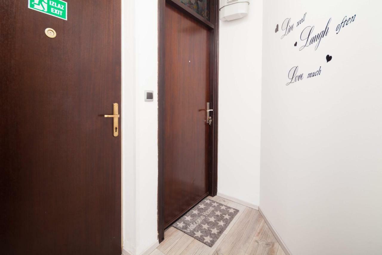 Apartman Ester Pula Dış mekan fotoğraf