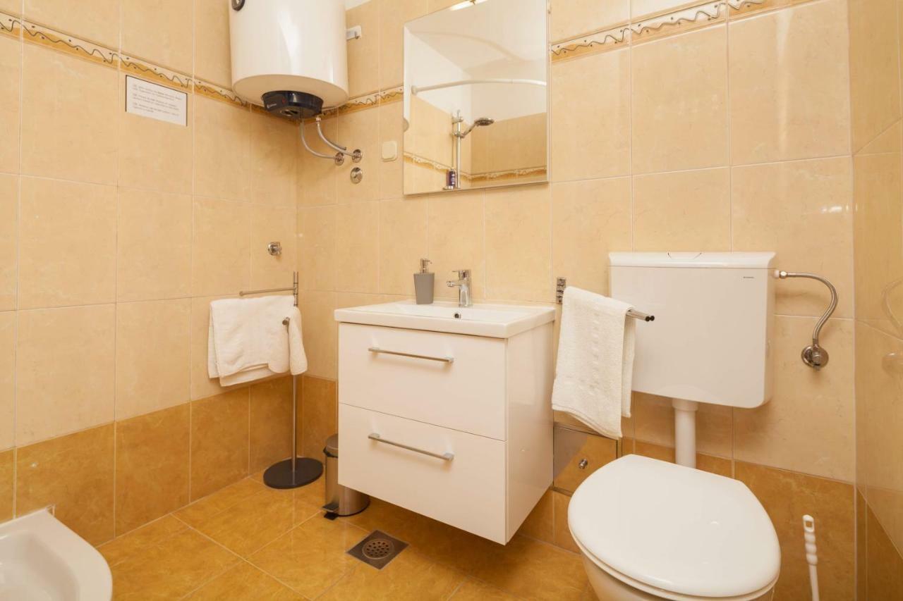 Apartman Ester Pula Dış mekan fotoğraf